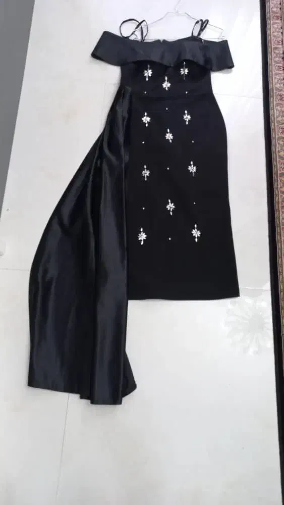 لباس مجلسی کاملا نو|لباس|رشت, امین الضرب|دیوار