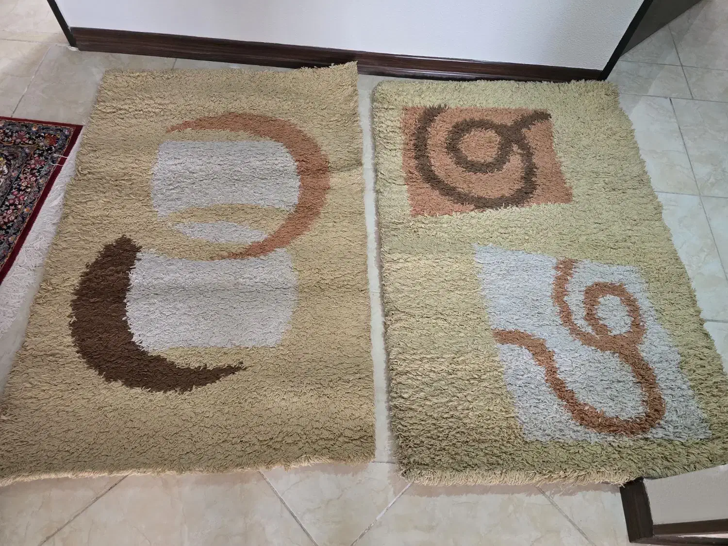 قالی|فرش|شاهین‌شهر, خانه کارگر|دیوار