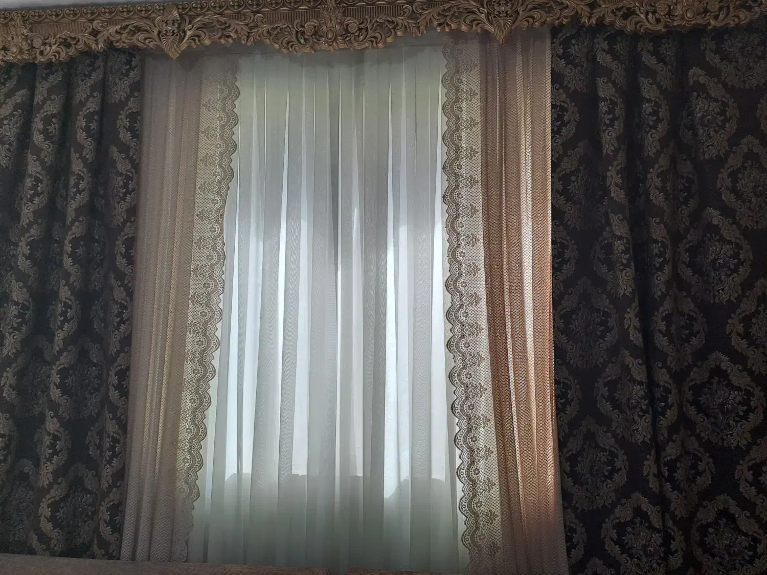 دو عدد والان  به همراه دو طوری مروارید دوزی شده|پرده، رانر، رومیزی|شریف‌آباد, |دیوار