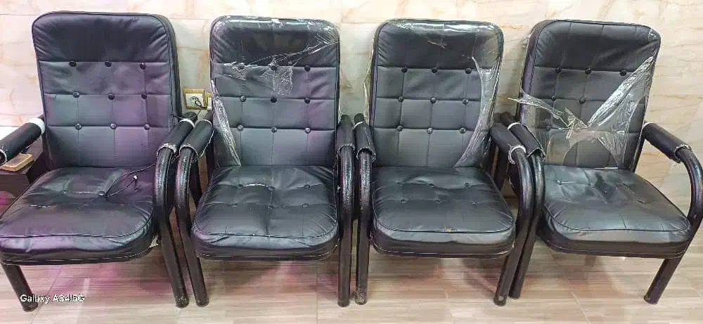 صندلی انتظار ومدیریت 8عدد|دفتر کار|لاهیجان, آهندان|دیوار