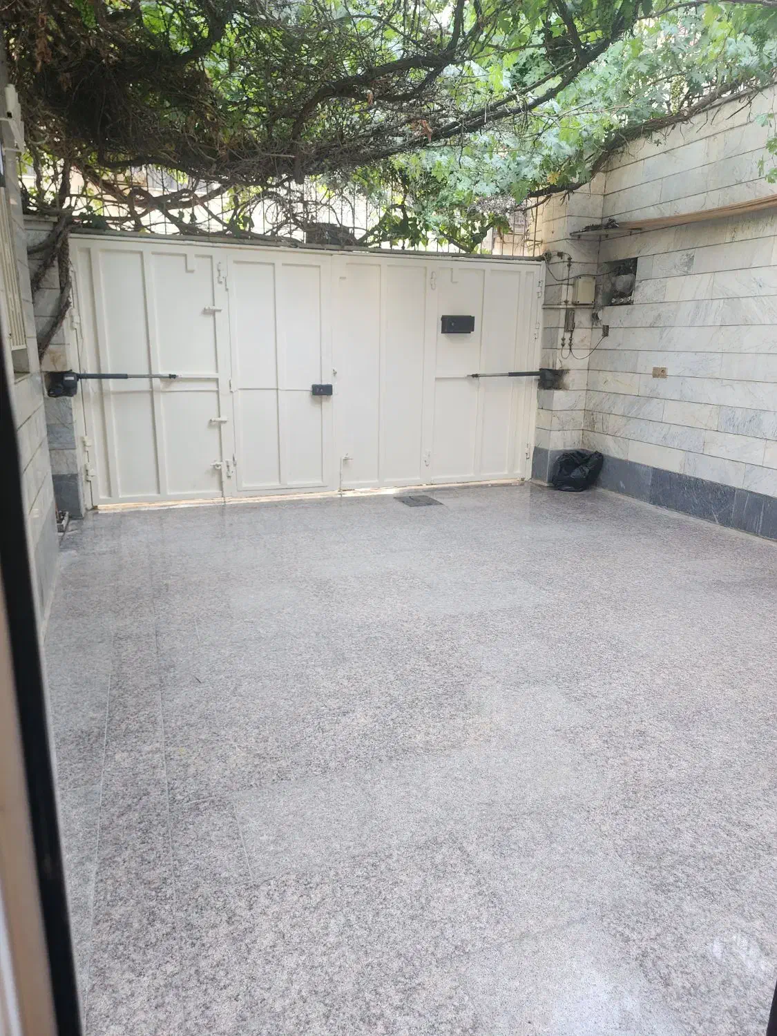 ۲۷۹ متر خانه ویلایی در ۳ طبقه سابقه ۱۰ سال کافه|فروش دفتر کار، اتاق اداری، مطب|تهران, ایرانشهر|دیوار