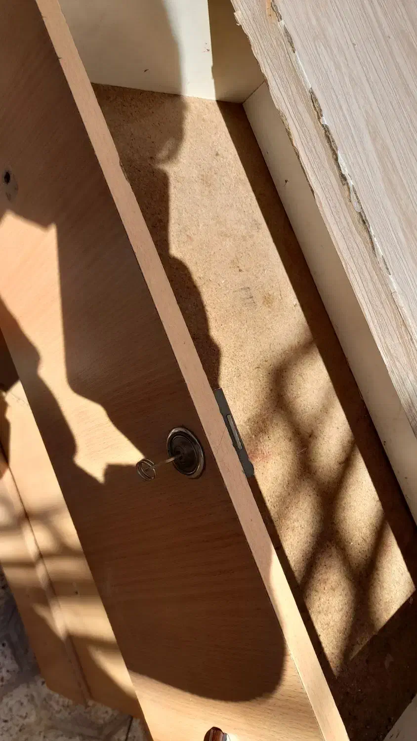 دراور|جاکفشی، کمد، دراور|اصفهان, آزادگان|دیوار