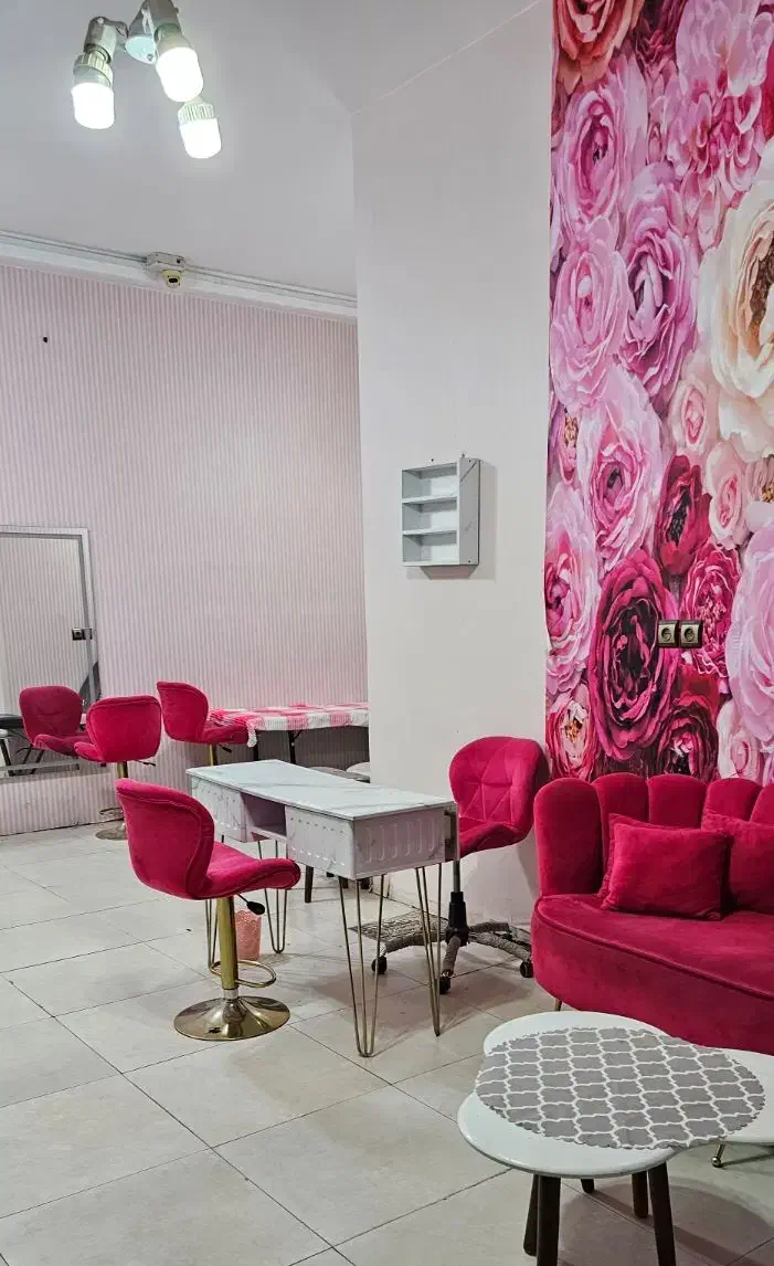 فروش تجهیزات سالن زیبایی در حد نو|آرایشگاه و سالن‌های زیبایی|فلاورجان, |دیوار