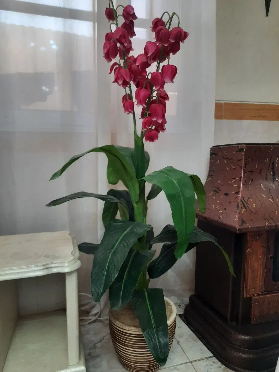 گلدان کاملا نو|گل مصنوعی|کرمان, |دیوار