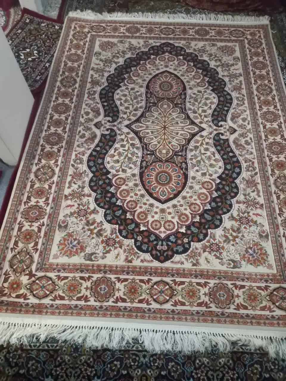 فرش ۴ متری|فرش|تهران, نیروی هوایی (پیروزی)|دیوار