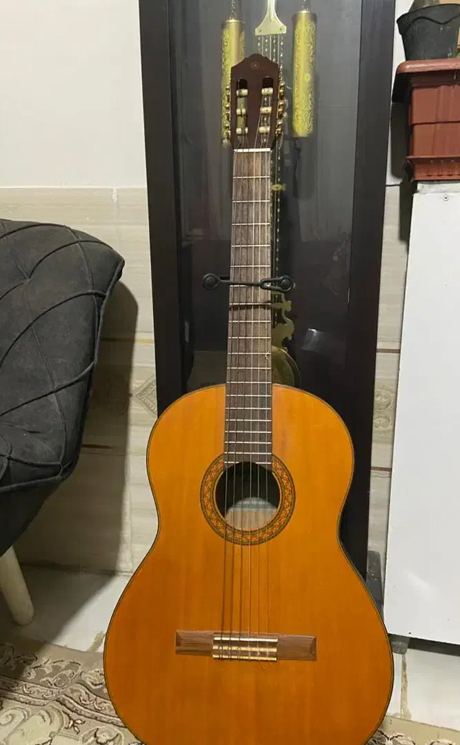 گیتار یاماها C70 اصلی|گیتار، بیس، امپلیفایر|مشهد, شهید جنگی|دیوار