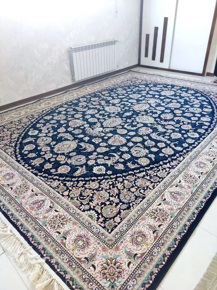یک تخته فرش ۱۲متری ۱۲۰۰ شانه تراکم ۳۶۰۰ نو نو|فرش|تبریز, |دیوار