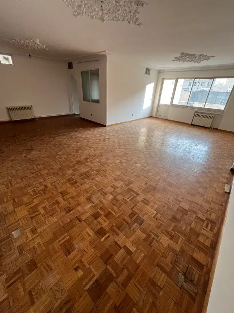 اپارتمان ۱۵۵متری رو به افتاب در گلستان ها