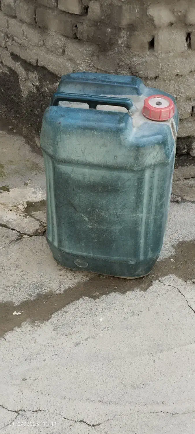 گالن نفتی۶۰ لیتری|ظروف نگهدارنده، پلاستیکی، یک‌بارمصرف|ارومیه, |دیوار
