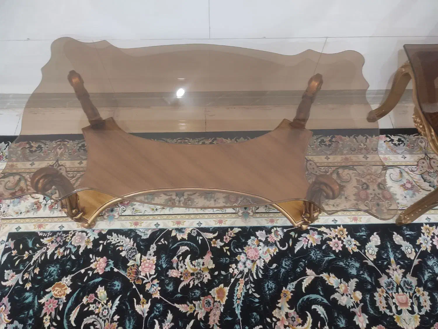 میز عسلی در حد نو جنس چوب راش|مبلمان خانگی و میز عسلی|معصومیه, |دیوار