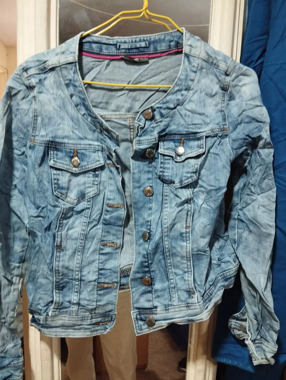 کاپشن|لباس|شیراز, ابیوردی|دیوار