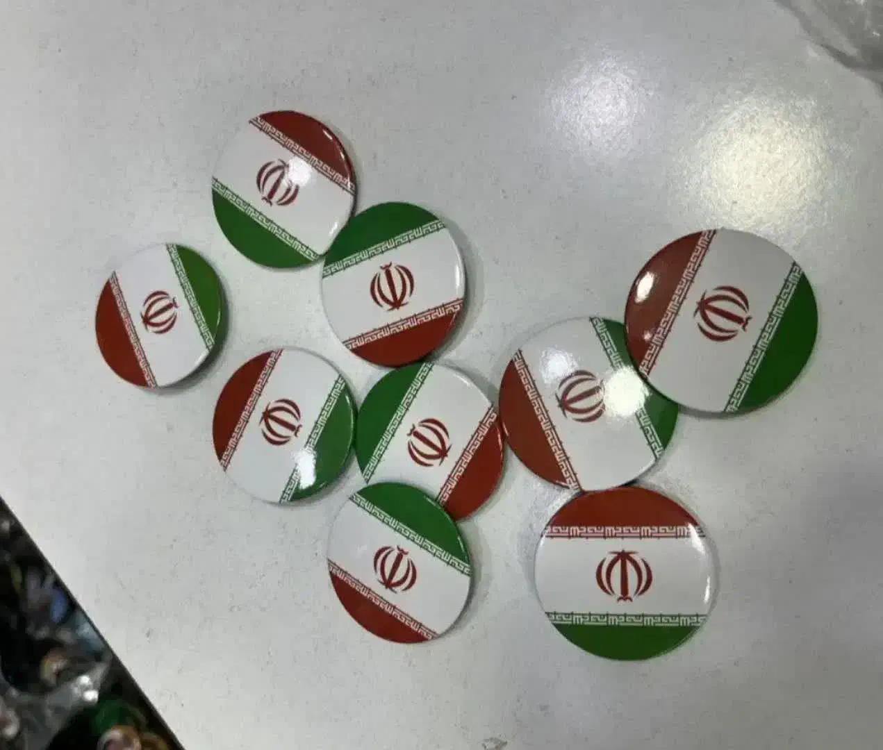 پرچم|لوازم التحریر|مشهد, شهید آوینی|دیوار