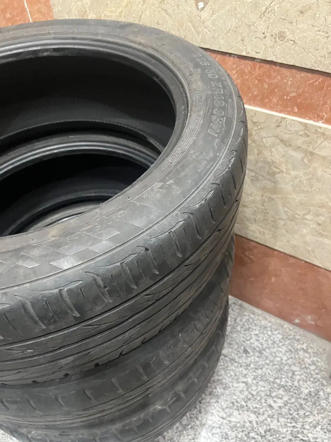 لاستیک کوموهو225/50/18 تیوولی|قطعات یدکی و لوازم جانبی|تهران, فرزانه|دیوار