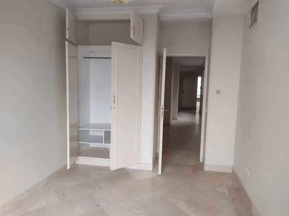 اجاره‌آپارتمان۱۸۰مترتاپ لوکیشن/خوش نور/فول امکانات