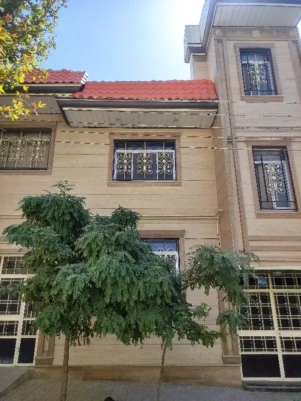 فروش دوطبقه ویلای خیابان دادگستری|فروش خانه و ویلا|نهاوند, |دیوار