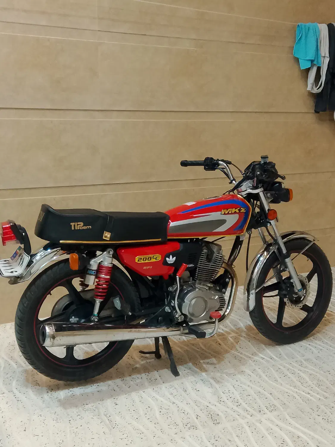 موتور|موتورسیکلت|اهر, |دیوار