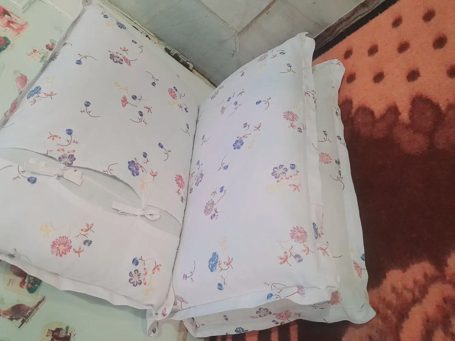 بالشت|رختخواب، بالش، پتو|یزدان شهر, |دیوار