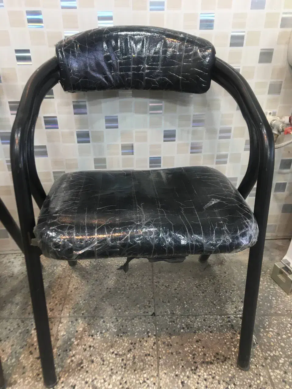 صندلیmp|دفتر کار|تربت‌حیدریه, نواب صفوی|دیوار