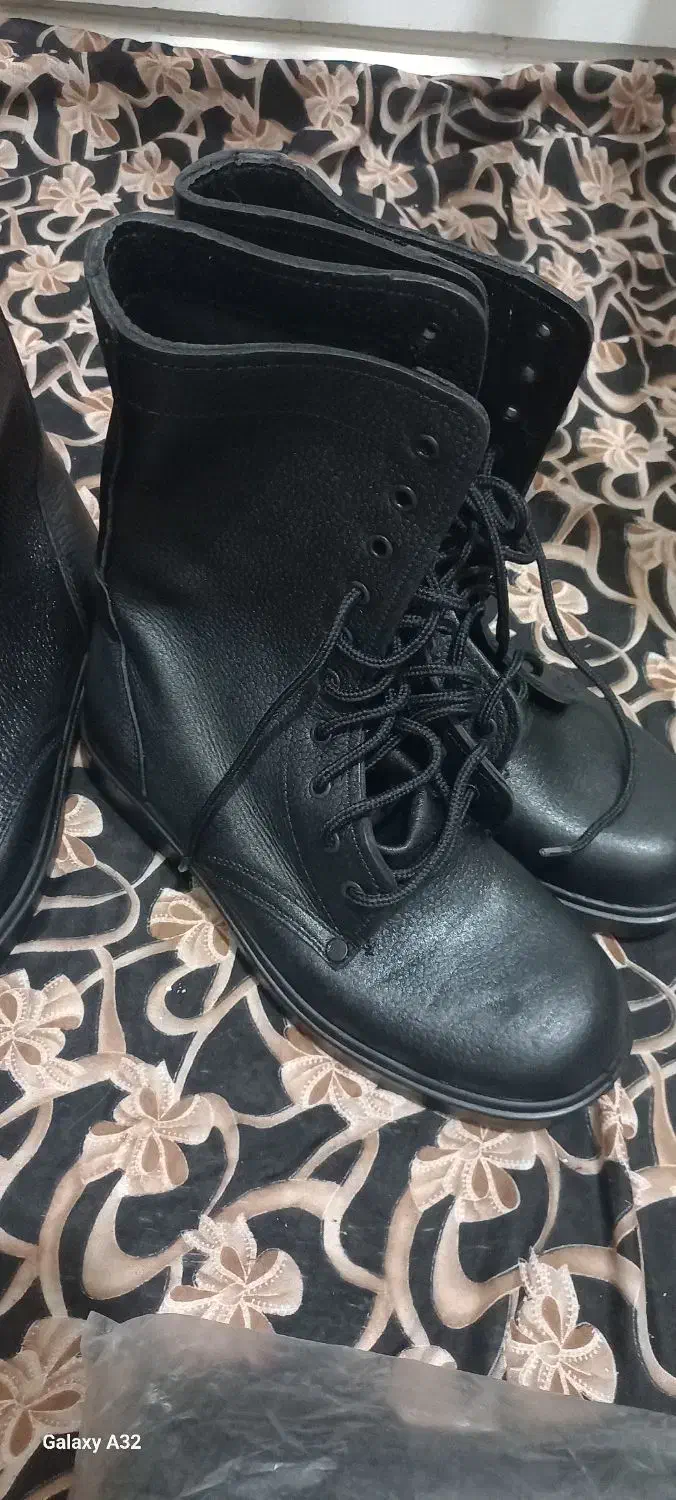 پوتین نو|کیف، کفش، کمربند|مشهد, استاد یوسفی (شهرک غرب)|دیوار