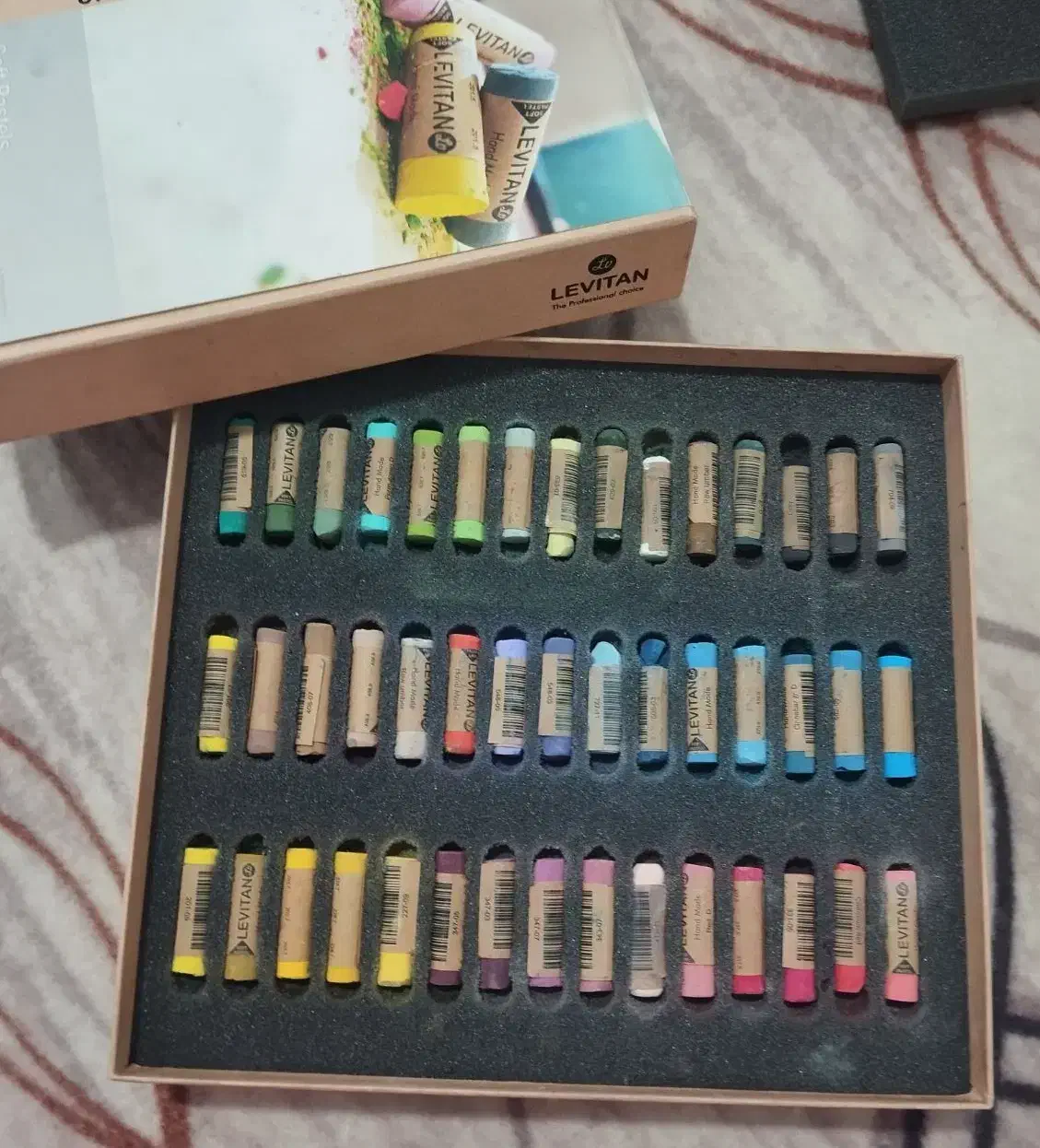 پاستل گچی ۴۵رنگ جنرال لویتان|لوازم التحریر|قرچک, زیبا شهر|دیوار