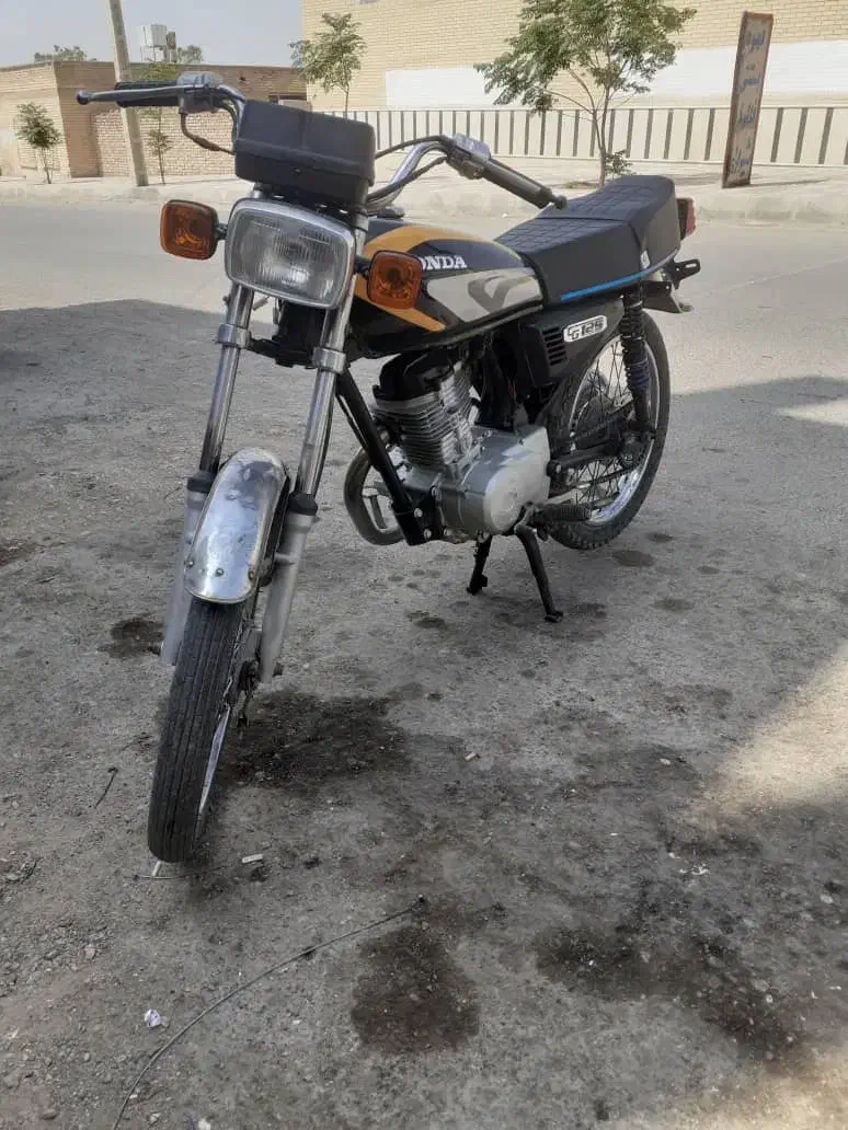 موتور هندا ۱۲۵ مدل ۸۳|موتورسیکلت|بختگان, |دیوار