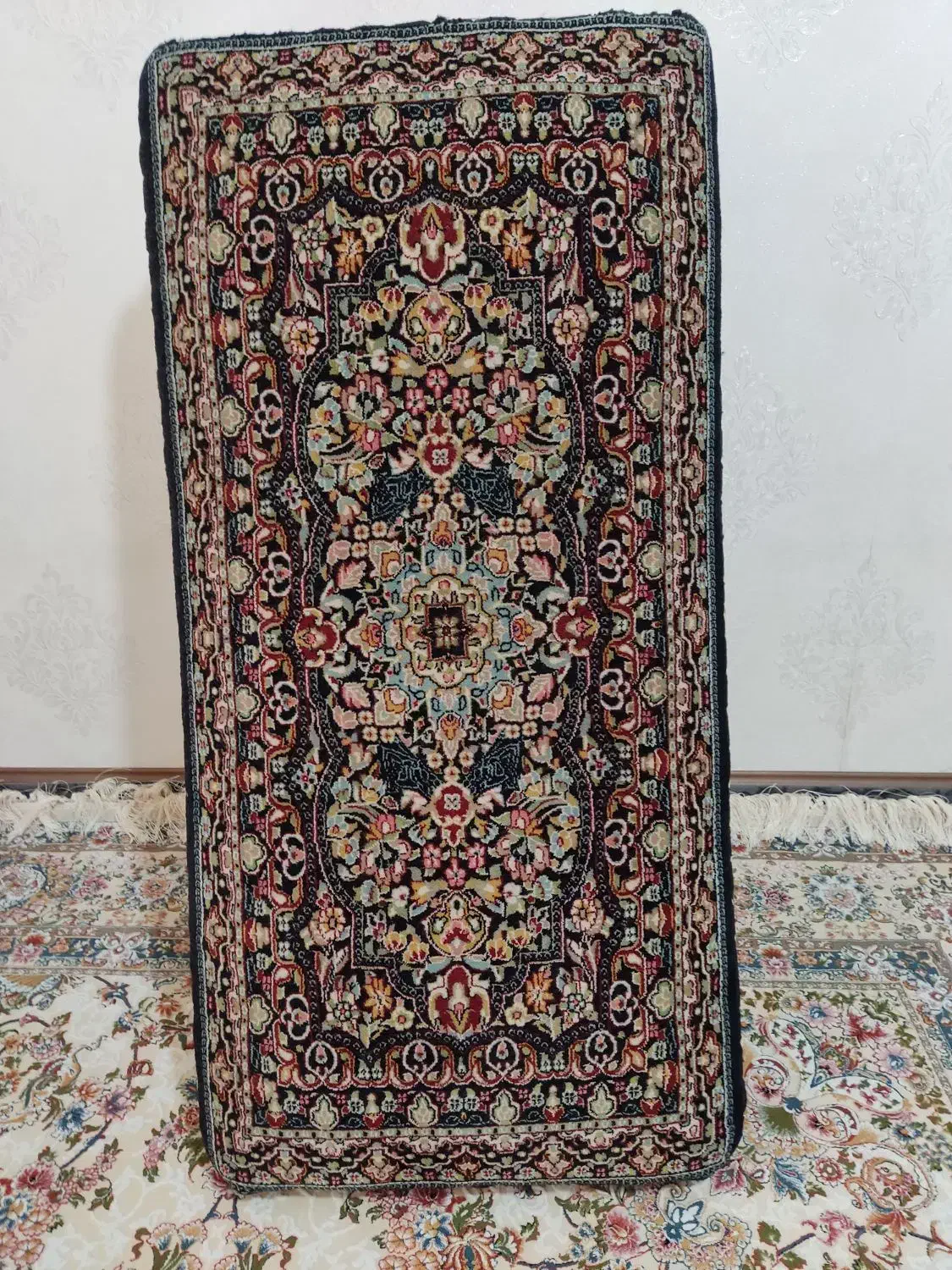 پشتی|پشتی|همدان, |دیوار