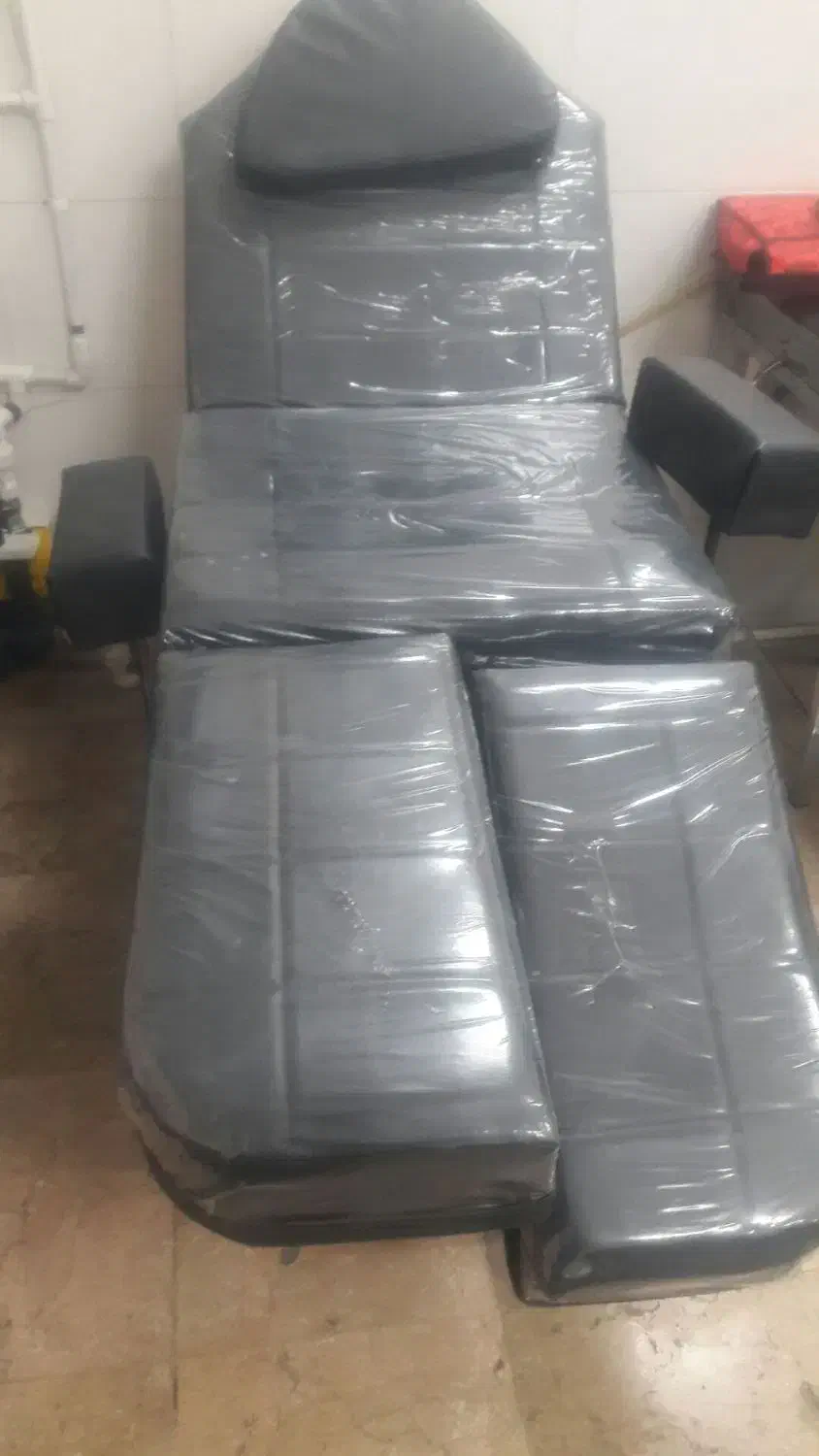 تخت اپیلاسیون و تخته تتو|آرایشگاه و سالن‌های زیبایی|اسلام‌شهر, زرافشان|دیوار