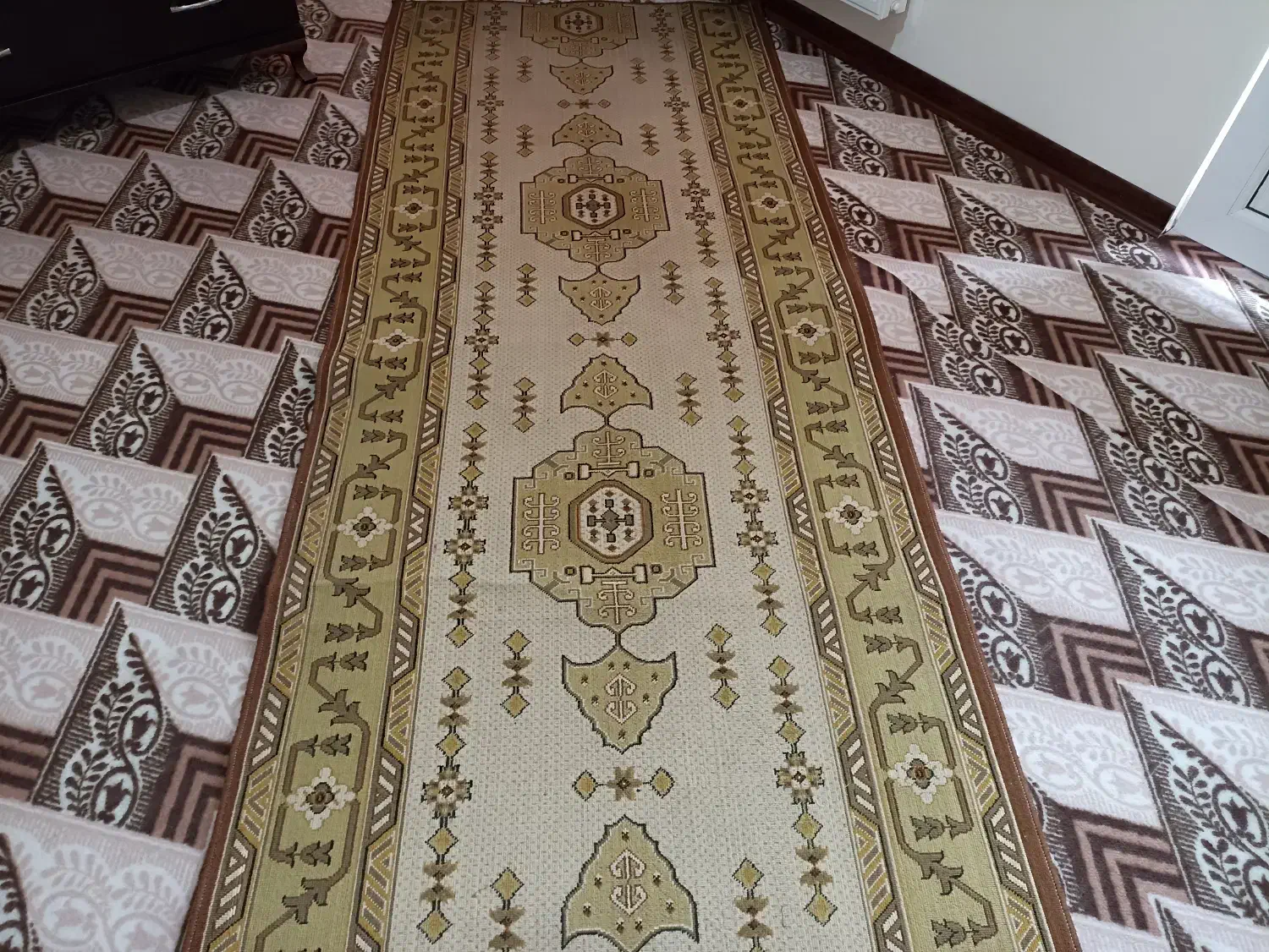 فرش کناره|فرش|بندر انزلی, مسکن مهر|دیوار