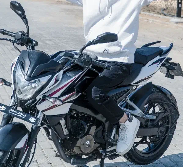 Ns 200|موتورسیکلت|کاشان, زیدی|دیوار