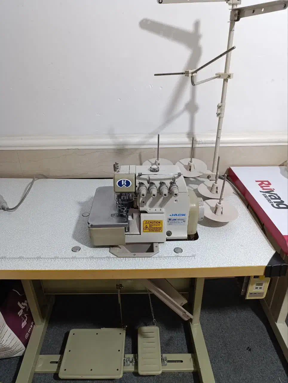 چرخ خیاطی سردوز ۴نخ|چرخ خیاطی و ریسندگی|مرودشت, ابوذر شمالی‎|دیوار