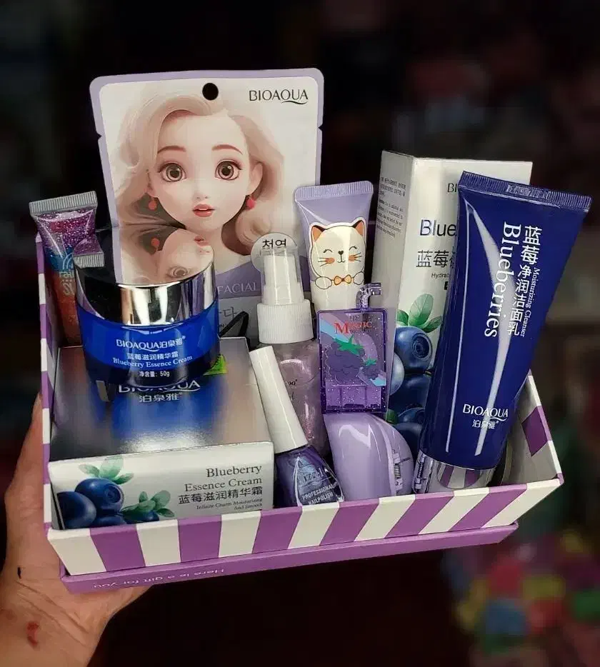 پک ارایشی روز زن و مادر امروز خوشحالش کن|آرایشی، بهداشتی، درمانی|کرمان, |دیوار