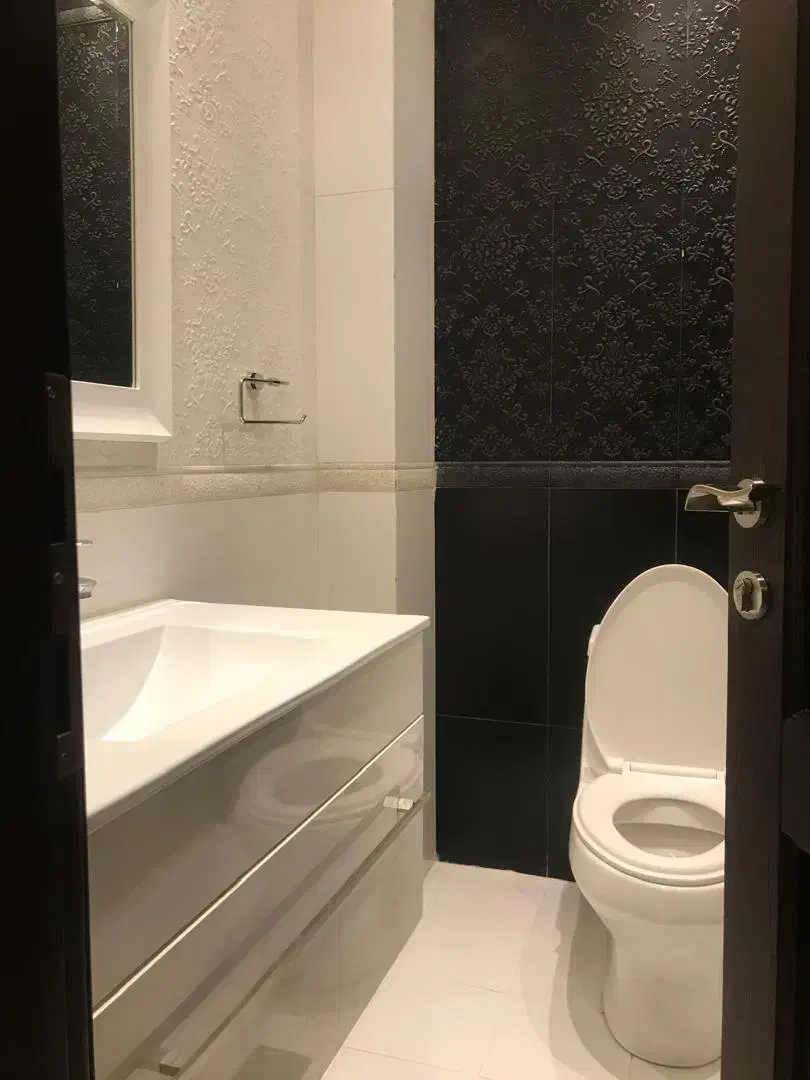 شمال جردن 145متر. سه خواب. در حد نو