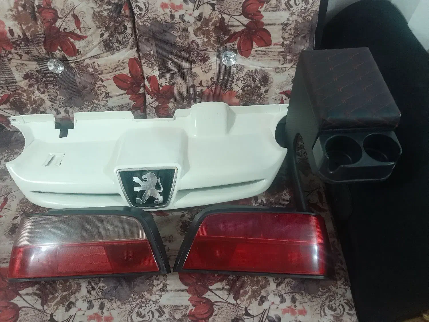 چراغ عقب پژو پارس، جلوپنجره پژوپارس وکنسول وسط پژو|قطعات یدکی و لوازم جانبی|سنگر, |دیوار