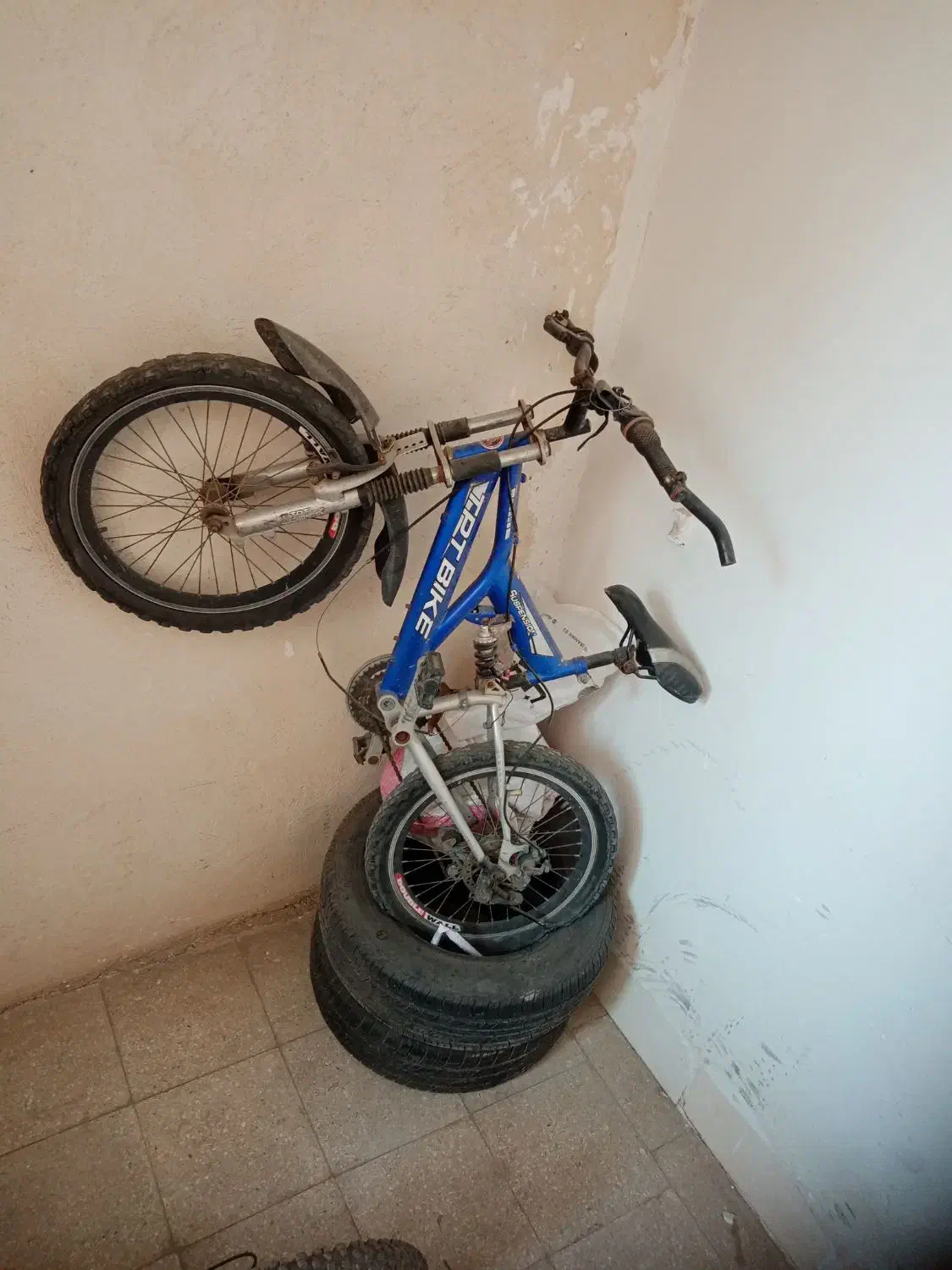 2عدد لاستیک دنا 50 درصد با 1عدد دوچرخه|دوچرخه، اسکیت، اسکوتر|پاکدشت, پاکدشت (مامازند)|دیوار