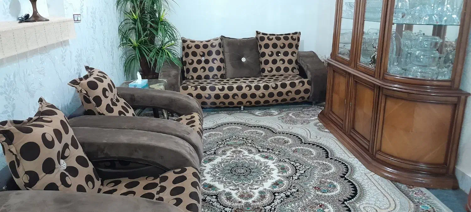 مبل هفت نفره|مبلمان خانگی و میز عسلی|اقبالیه, |دیوار