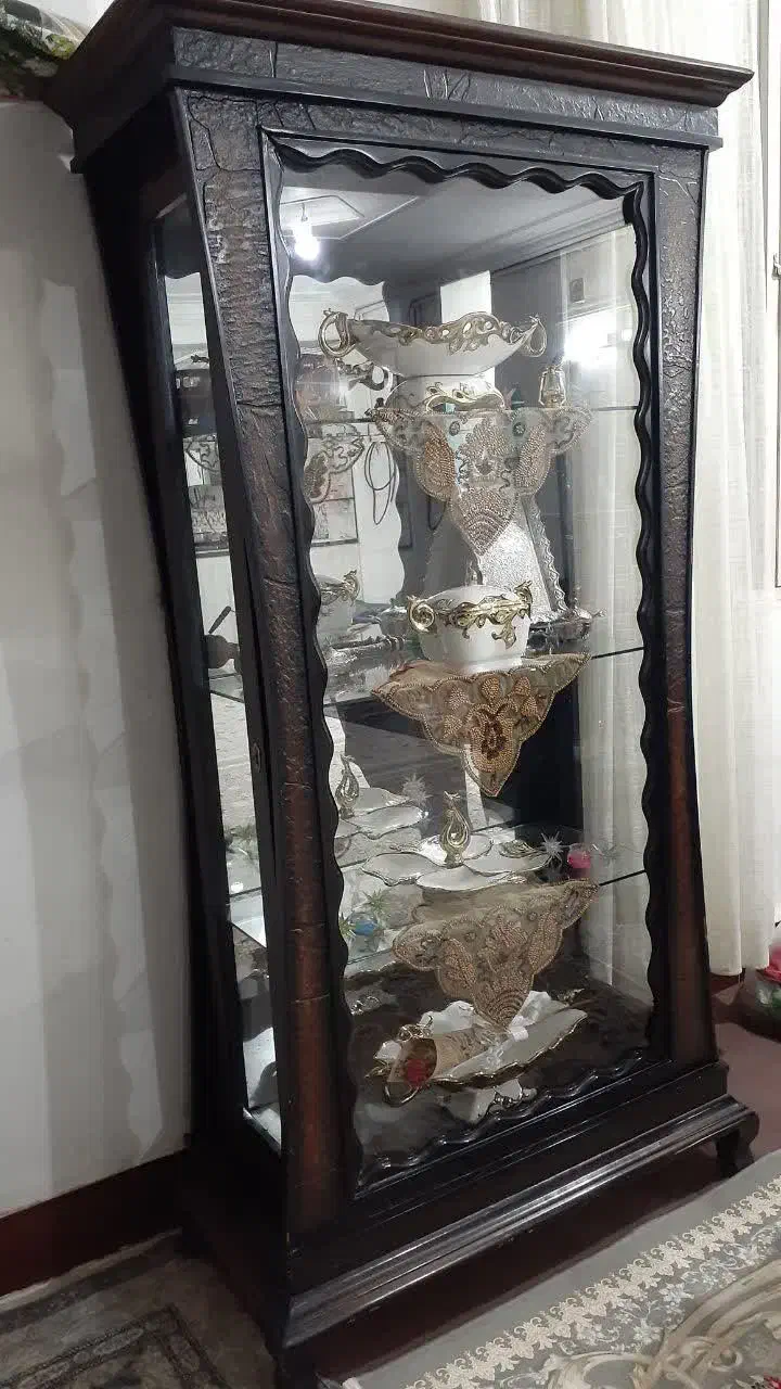 بوفه در حد نو|بوفه، ویترین، کنسول|بروجرد, |دیوار