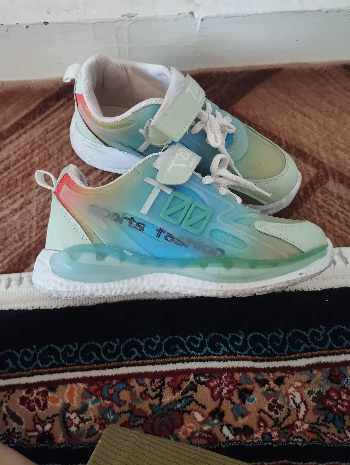 کفش اسپرت بچگانه|کیف، کفش، کمربند|بوشهر, |دیوار