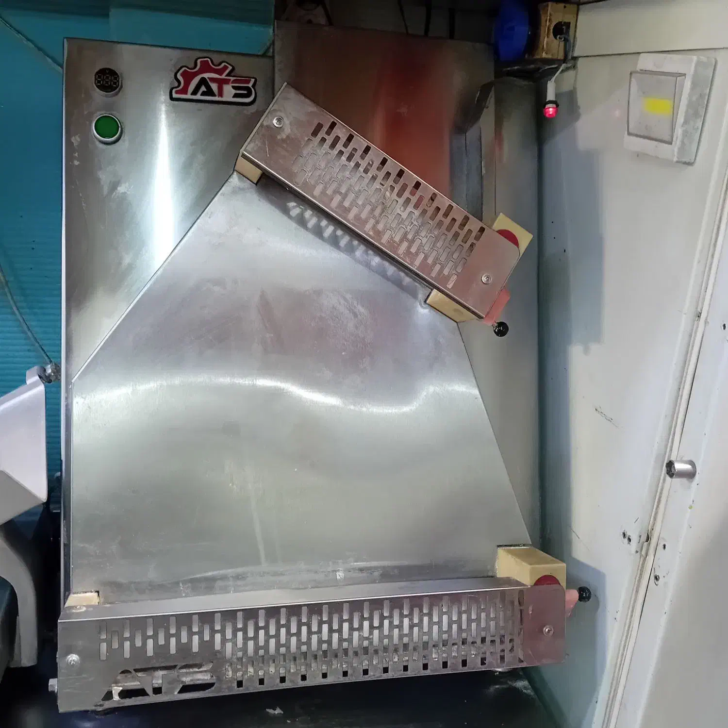 فر ریلی پیتزا و خمیرپهن کن و خمیر گیر|کافی‌شاپ و رستوران|تبریز, |دیوار