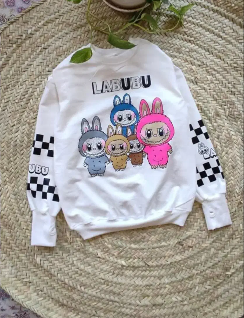 مقداری لباس بچگانه فقط ۲۵۰ نو|کفش و لباس بچه|ساری, |دیوار