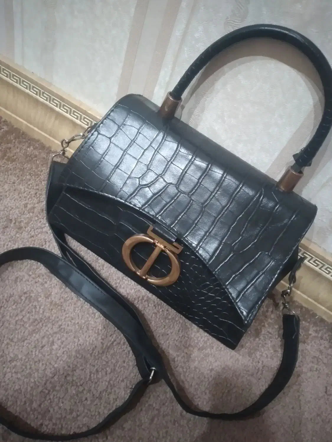 کیف زنانه|کیف، کفش، کمربند|اهواز, زندوکیلی|دیوار