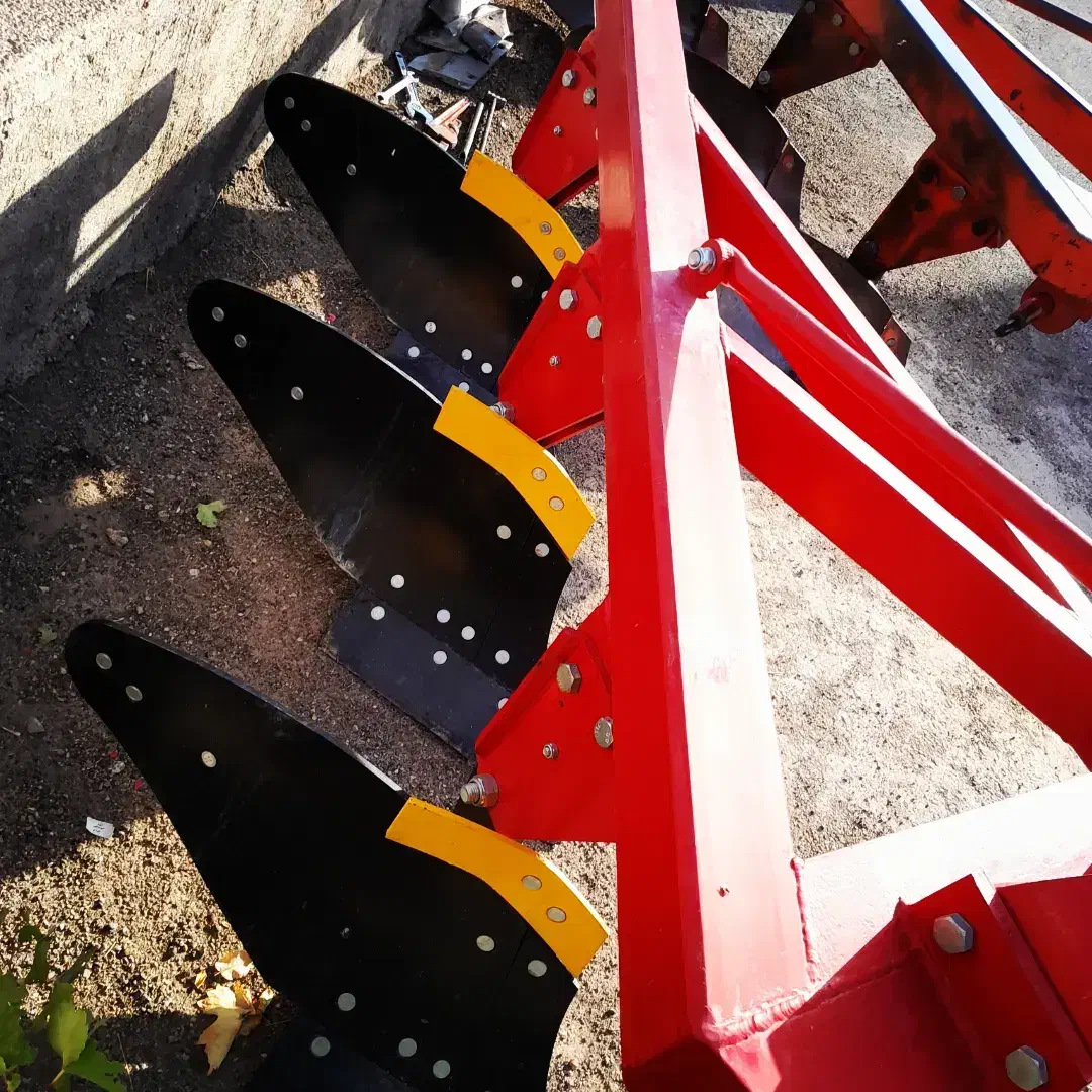 گاو اهن ۳ خیش قطعات اهنگری محمد زاده و مدل ارکا|ماشینآلات صنعتی|آبگرم, |دیوار