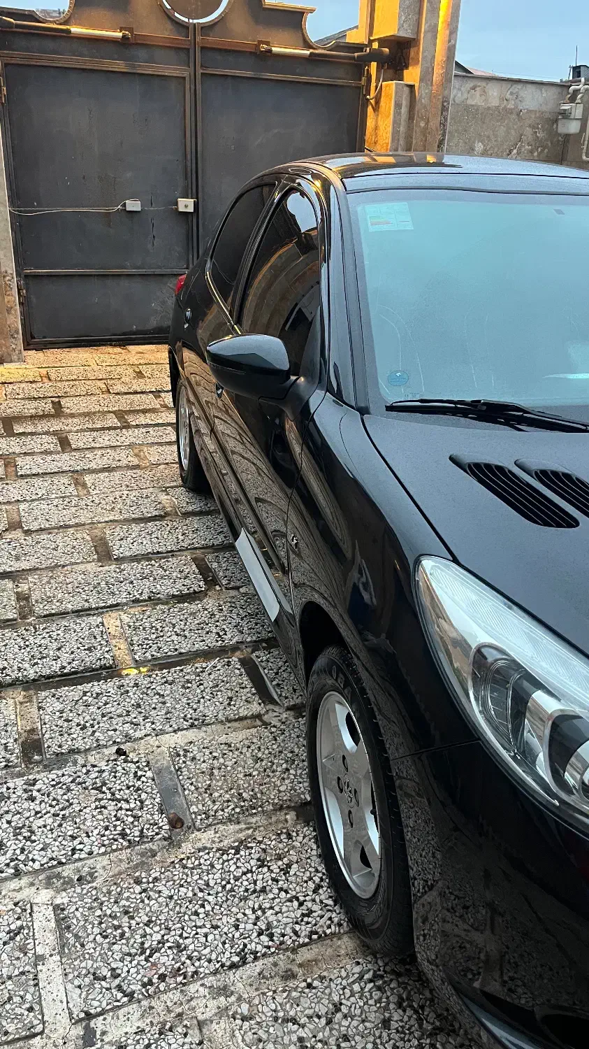 ۲۰۷ پانا مشکی ۱۴۰۱|خودرو سواری و وانت|رشت, صفاری|دیوار