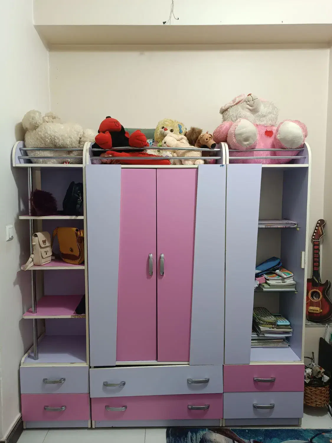 سرویس خواب|تخت و سرویس خواب|بروجن, |دیوار