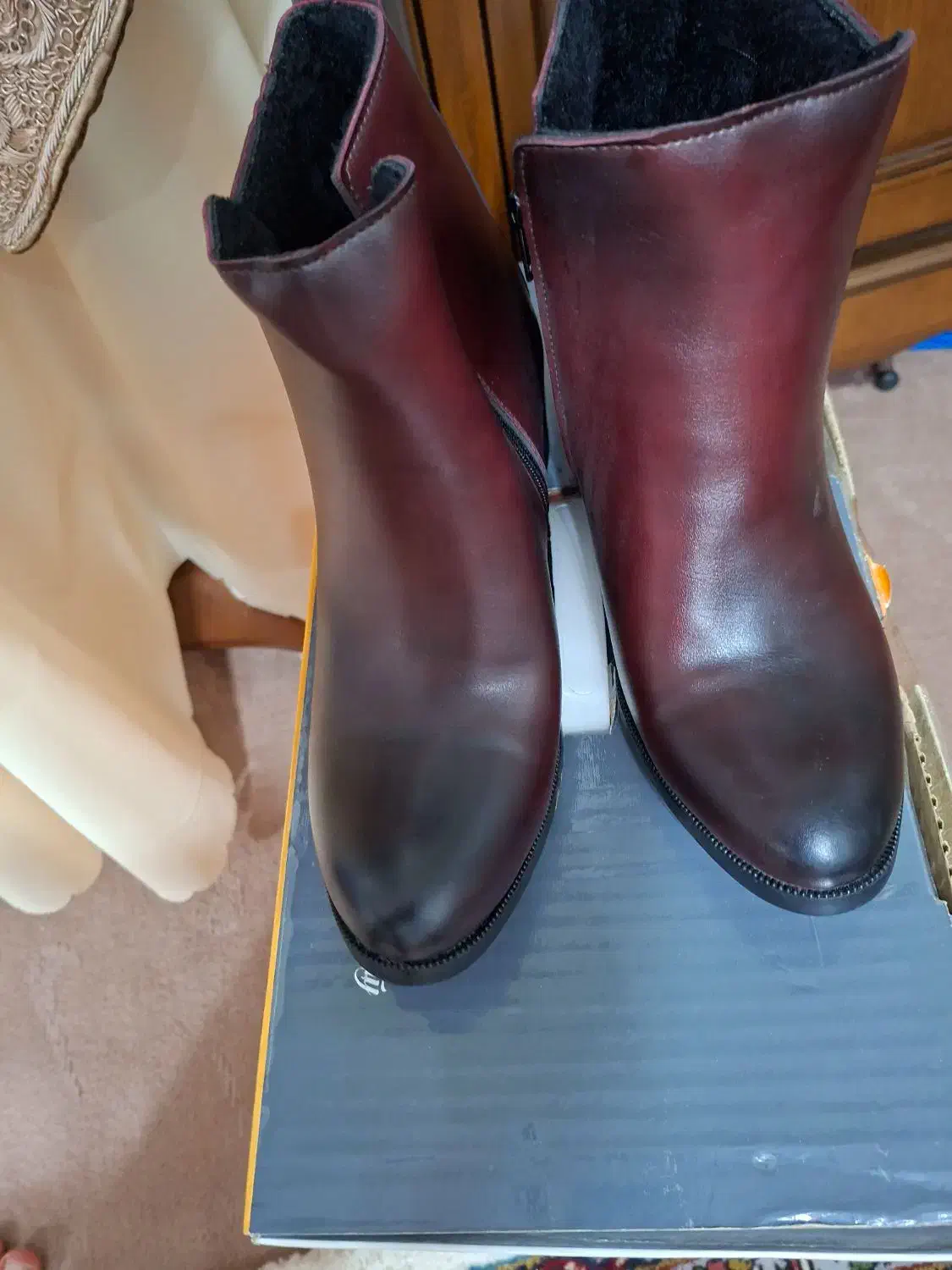 کفش پالتو لباس مجلسی|کیف، کفش، کمربند|خوی, |دیوار