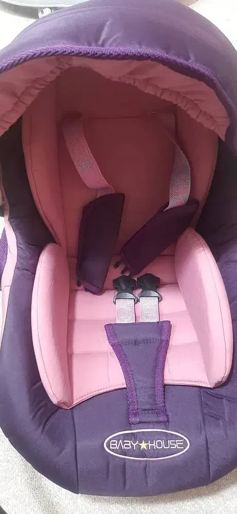 کریر کودک|کالسکه و لوازم جانبی|شاهین‌شهر, پاسداران|دیوار