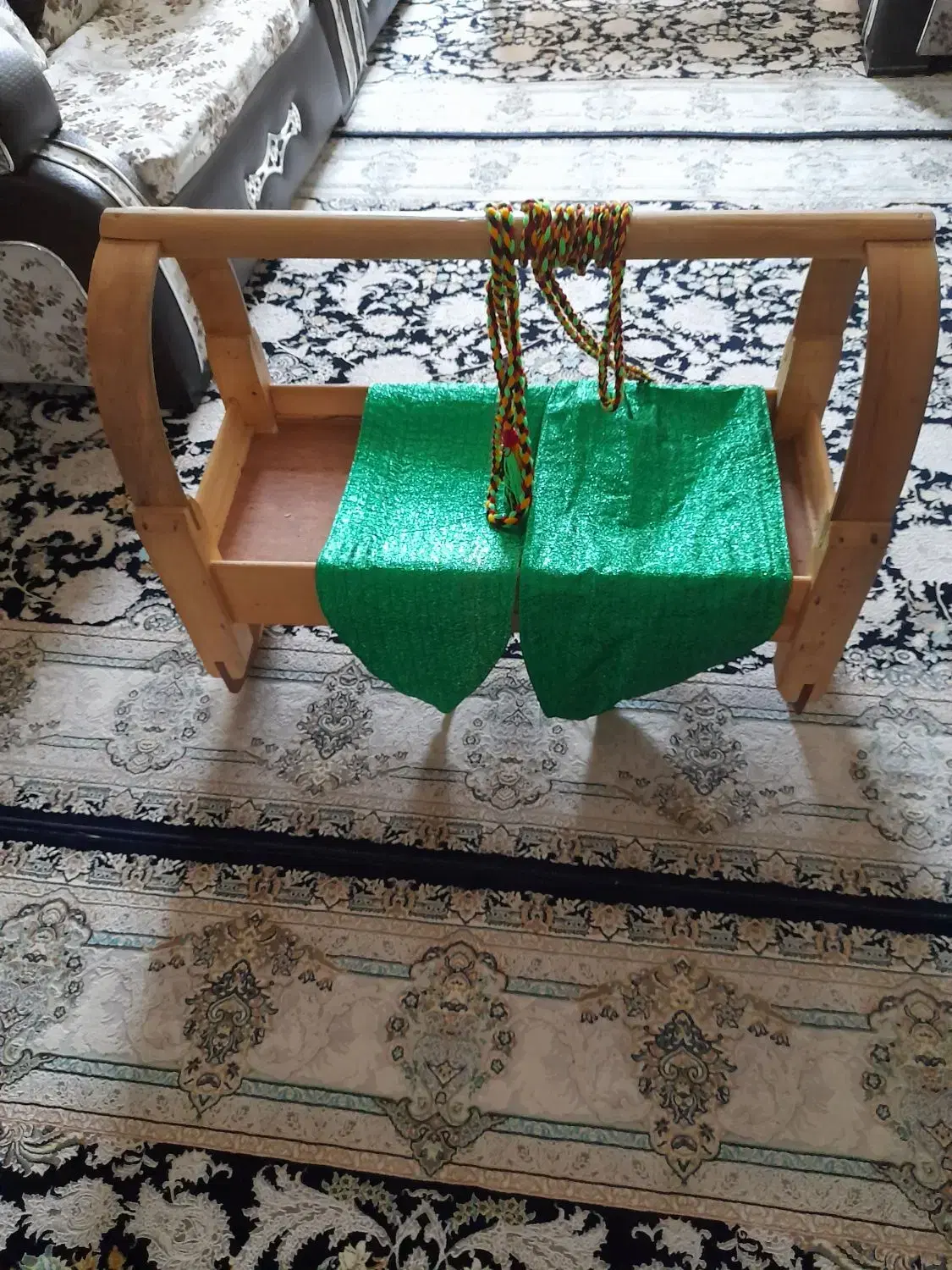 گهواره|تخت و صندلی بچه|روانسر, |دیوار