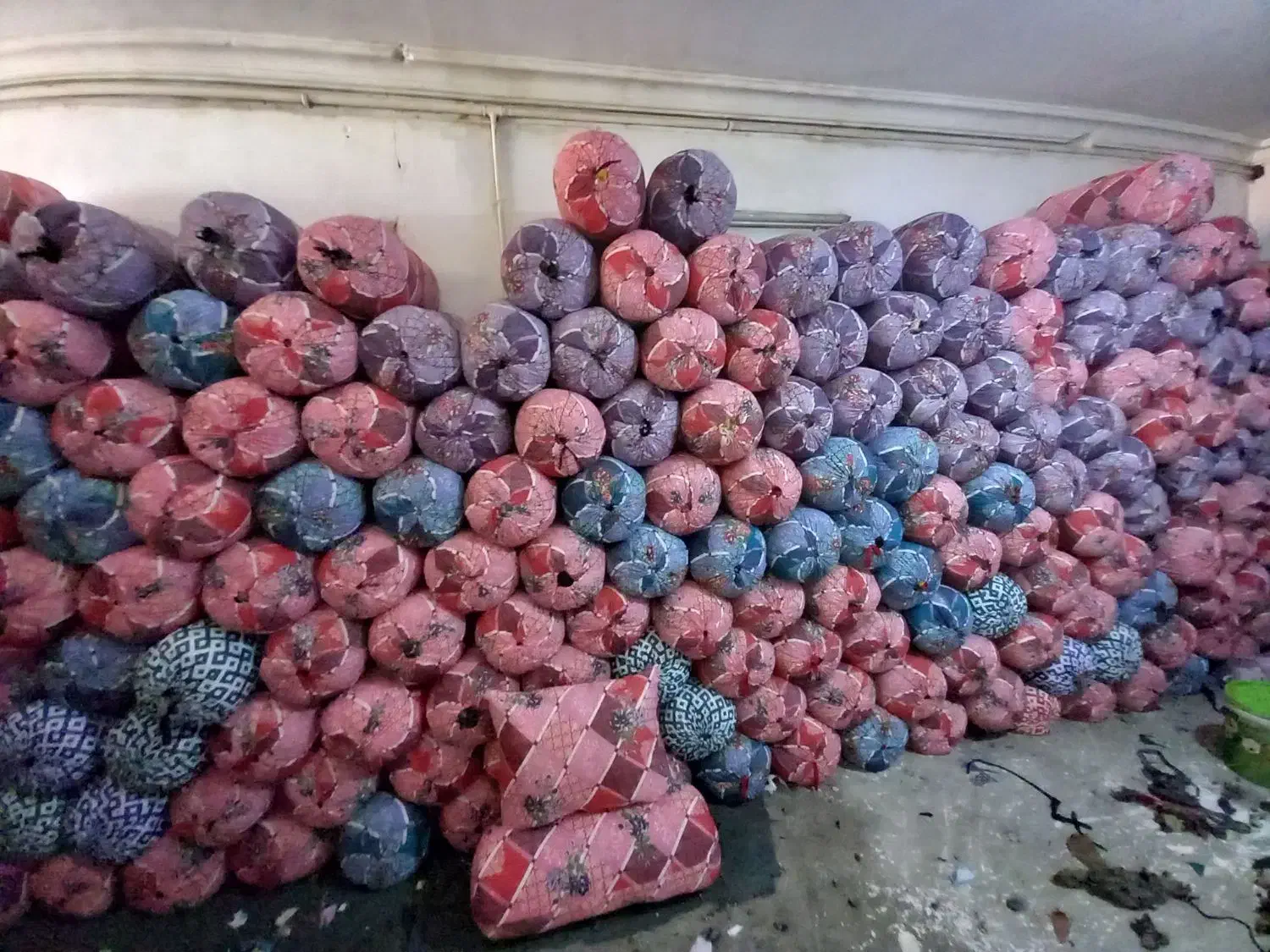 بالشت|رختخواب، بالش، پتو|سراوان, |دیوار