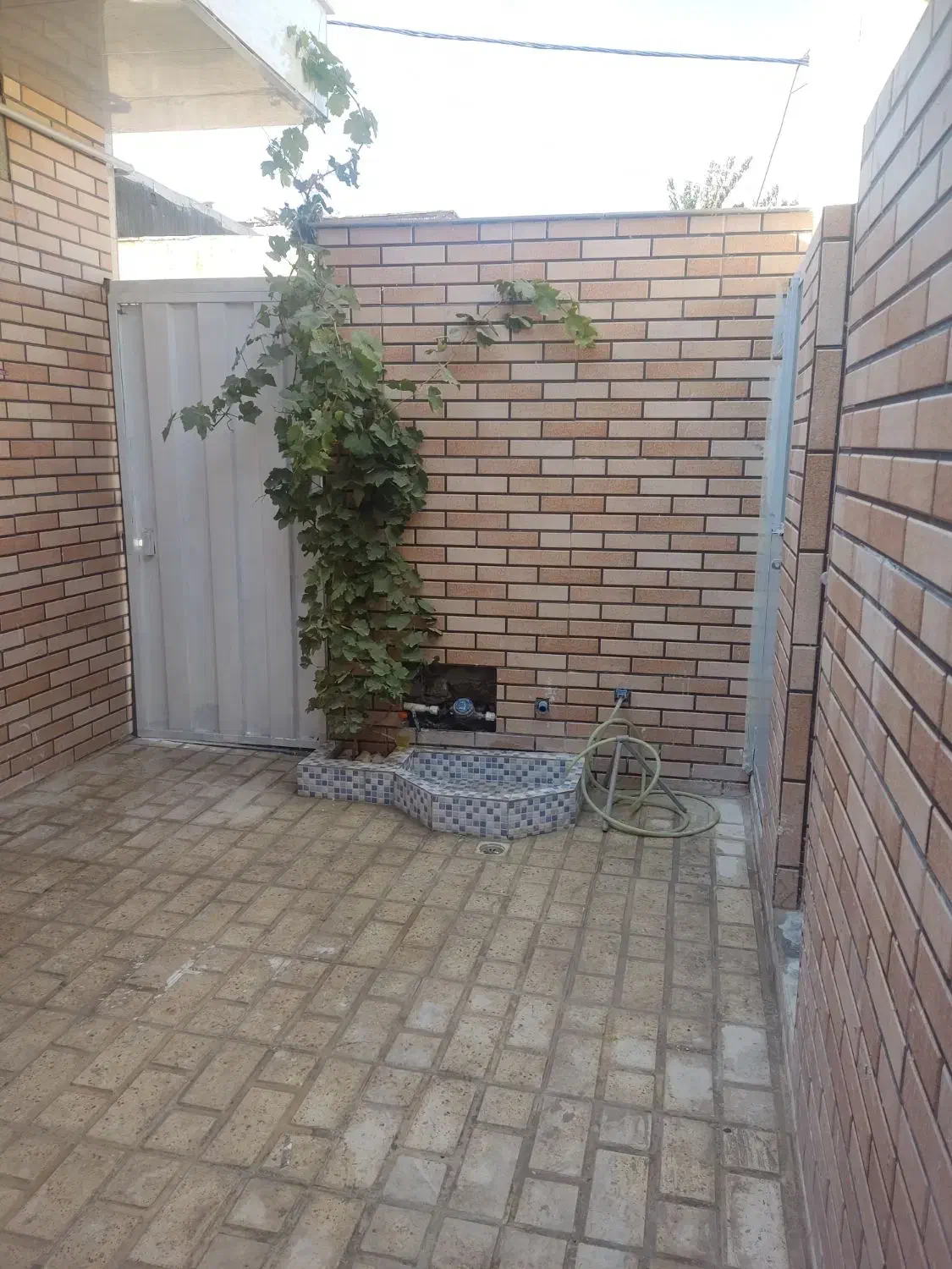 خانه ویلایی ۸۵ متر هفده شهریور گلزار ۱۳|فروش خانه و ویلا|دورود, |دیوار