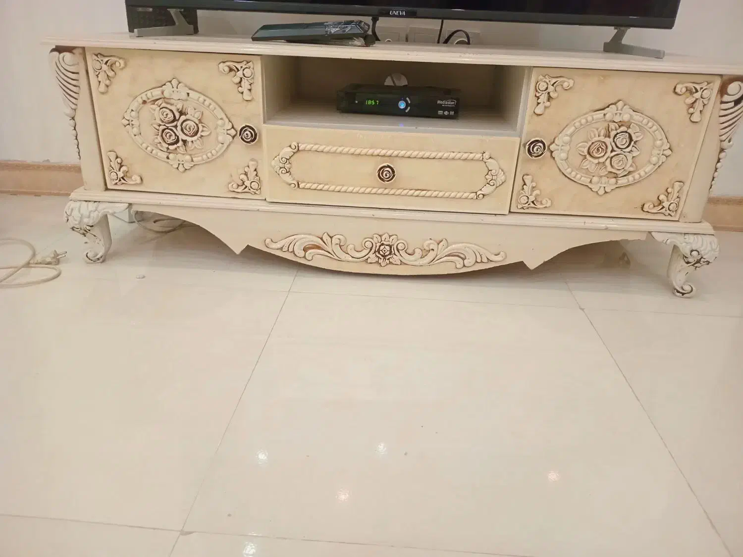 مبل هفت نفره با جلو مبلی و میز تی وی|مبلمان خانگی و میز عسلی|گلستان (تهران), |دیوار