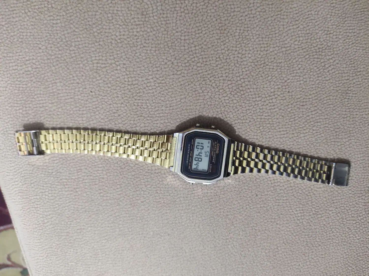 ساعت دیجیتالی برند کاسیو|ساعت|مشهد, چهارچشمه|دیوار